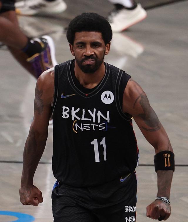 背靠背第二战砍下40+7 哈登伤退篮网还有欧神仙